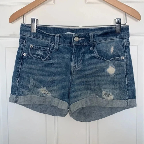 Old Navy Boyfriend Distressed Shorts - Picture 1 of 5